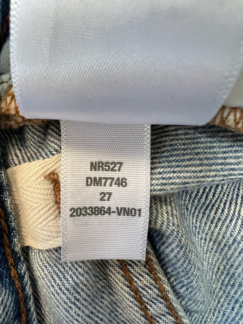 Madewell The Darted Barrel-Leg Button Fly Cotton Denim Jeans Light Blue, size 2 - Picture 11 of 12